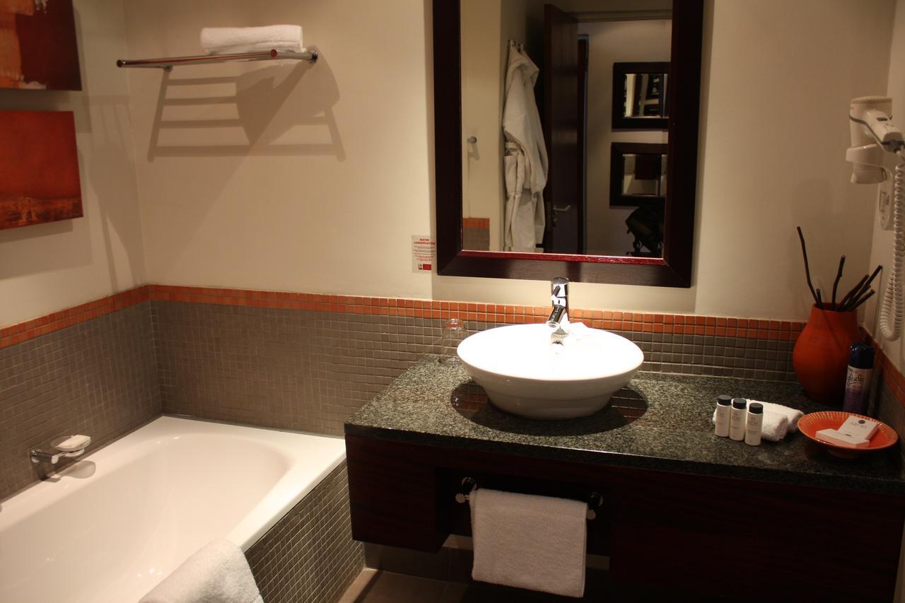 Maropeng Boutique Hotel Магалисбург Экстерьер фото